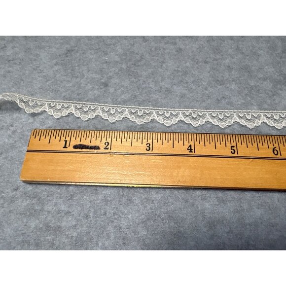 Vintage Ivory Lace Trim 1/2" wide 6 yards Scalloped Edge Sewing Craft Supplies D - Picture 2 of 4